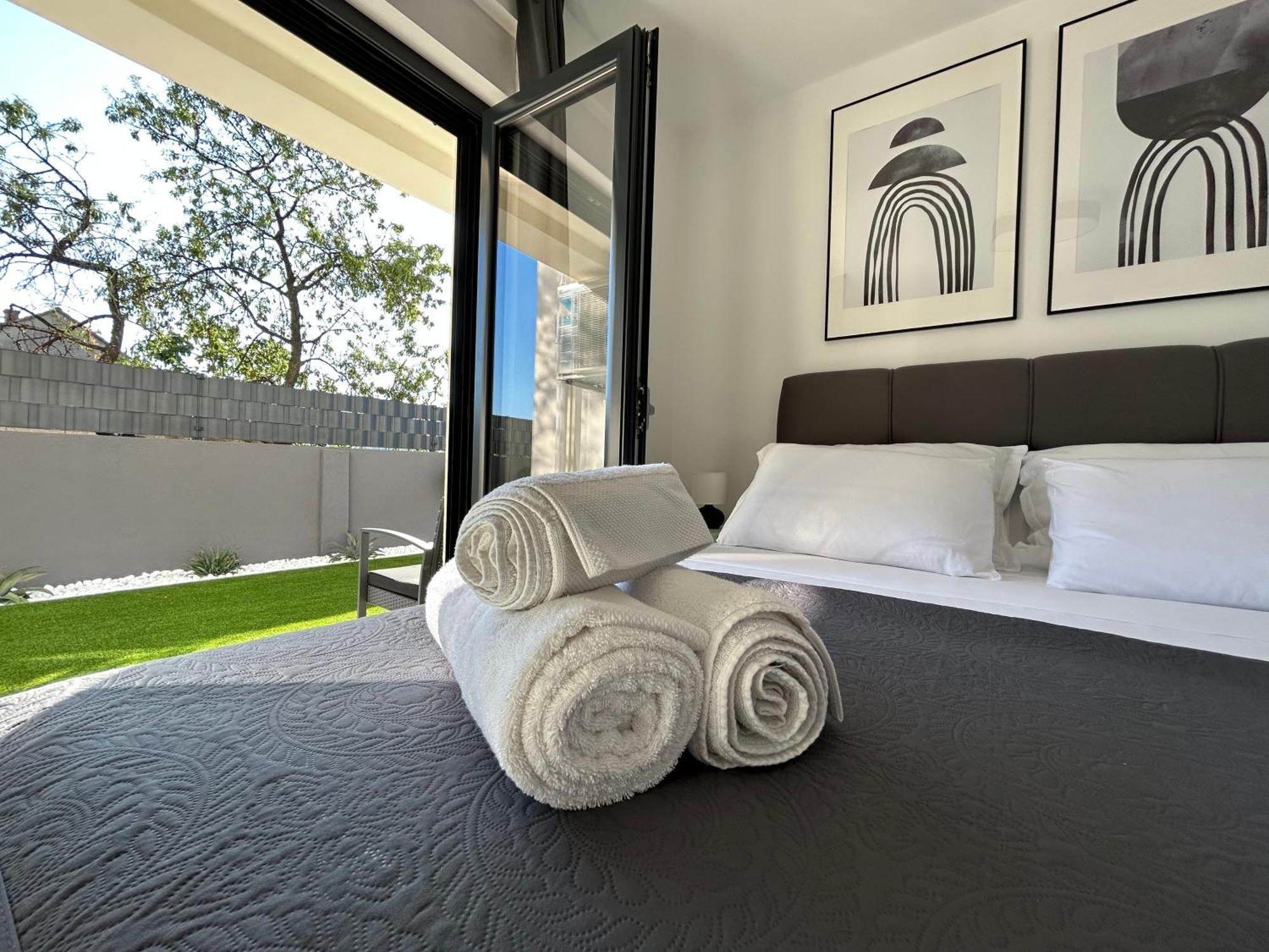 Apartment Oris, Private Parking, Garden Zadar Dış mekan fotoğraf